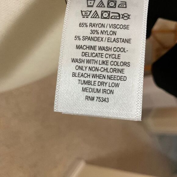 NWT Adrienne Vittadini 3 quarter sleeve square neck black top - Picture 6 of 9